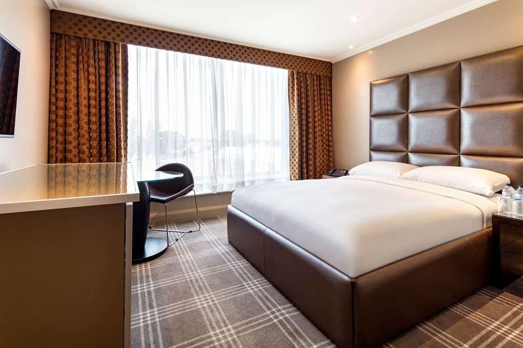 Radisson Blu Edwardian Heathrow And Conferen Hotel